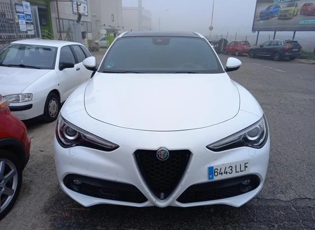 Stelvio 2.2 t Veloce Q4 210cv AT8 pieno